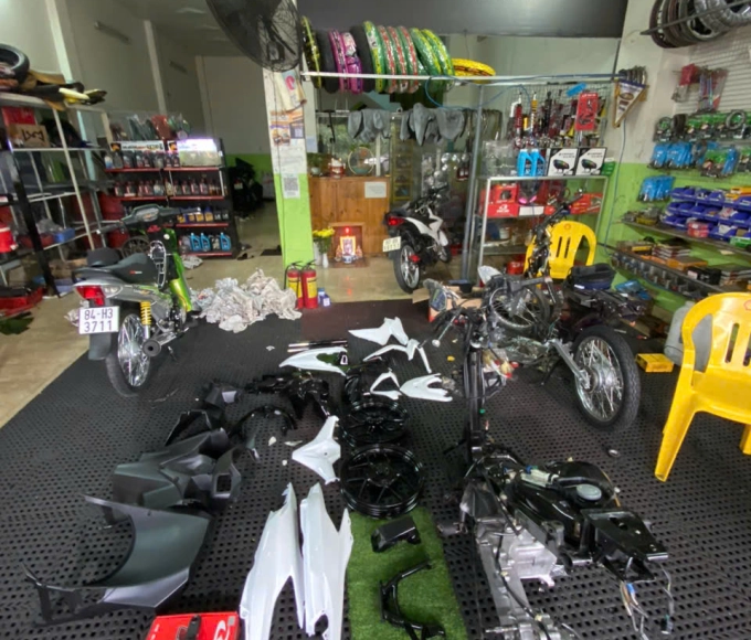 Vario Sơn + si ốc